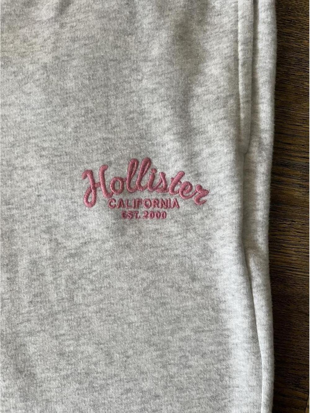 Vintage Y2K Hollister Baggy Wide Leg Low Rise Sweatpants size large 🤍 - Picture 3 of 7